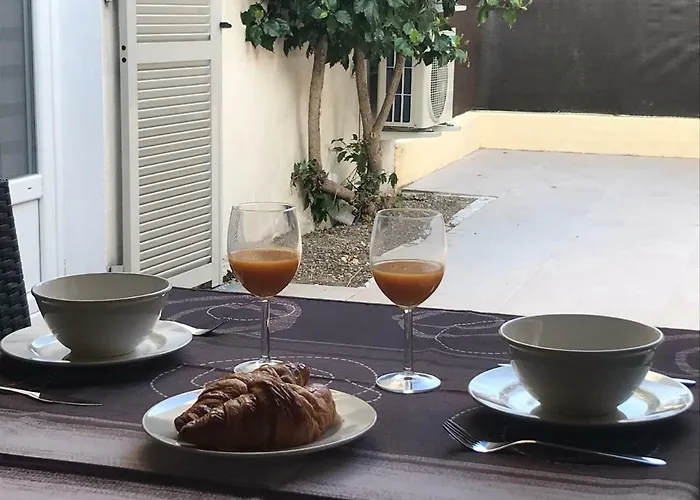 Sleep In City Center Apartman Antibes