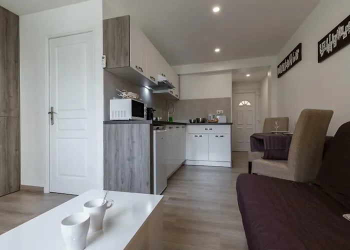 Daire Sleep In City Center Antibes