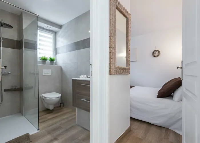 Sleep In City Center * Antibes